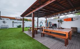 Incosta Surf House